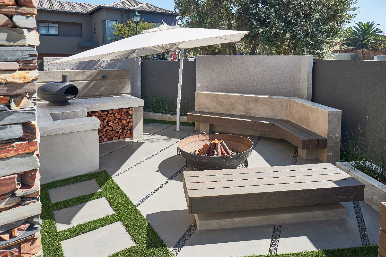 Cemcrete Cemplaster Pavilion Grey for outdoor areas
